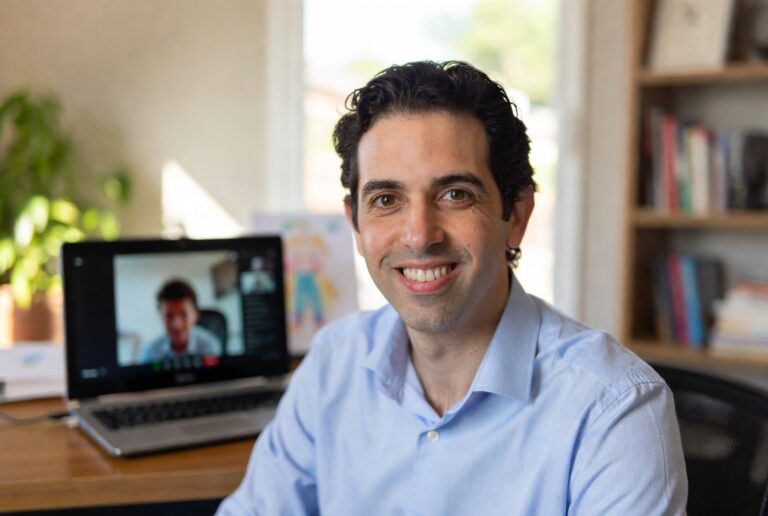 Vaga Home Office: Psiquiatra Pediátrico para Telemedicina - Conexa (Também para PcD)