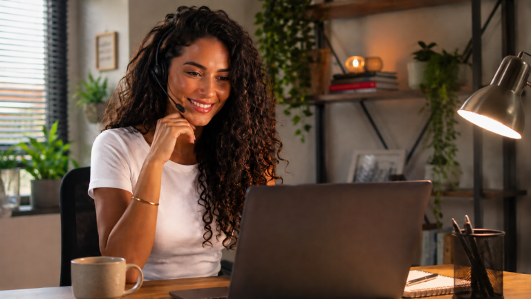 Atendente Home Office | Créditos: Portal Vou De Home
