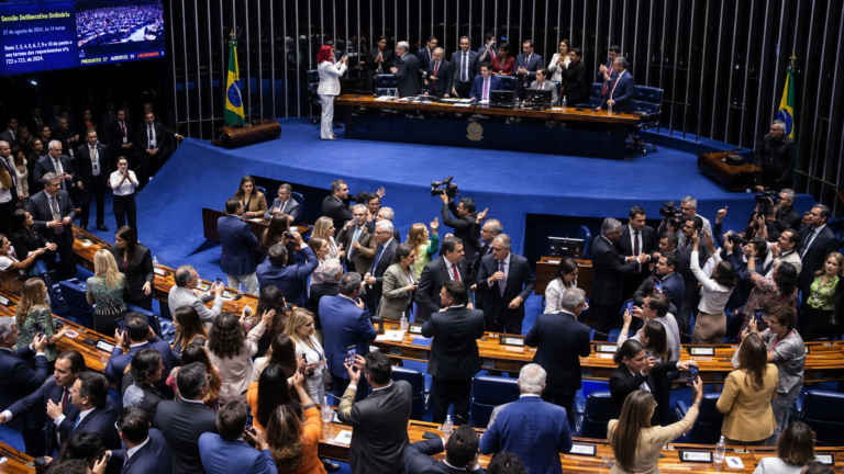 Aprovação Fim da Escala 6x1 | Créditos: Portal Vou De Home